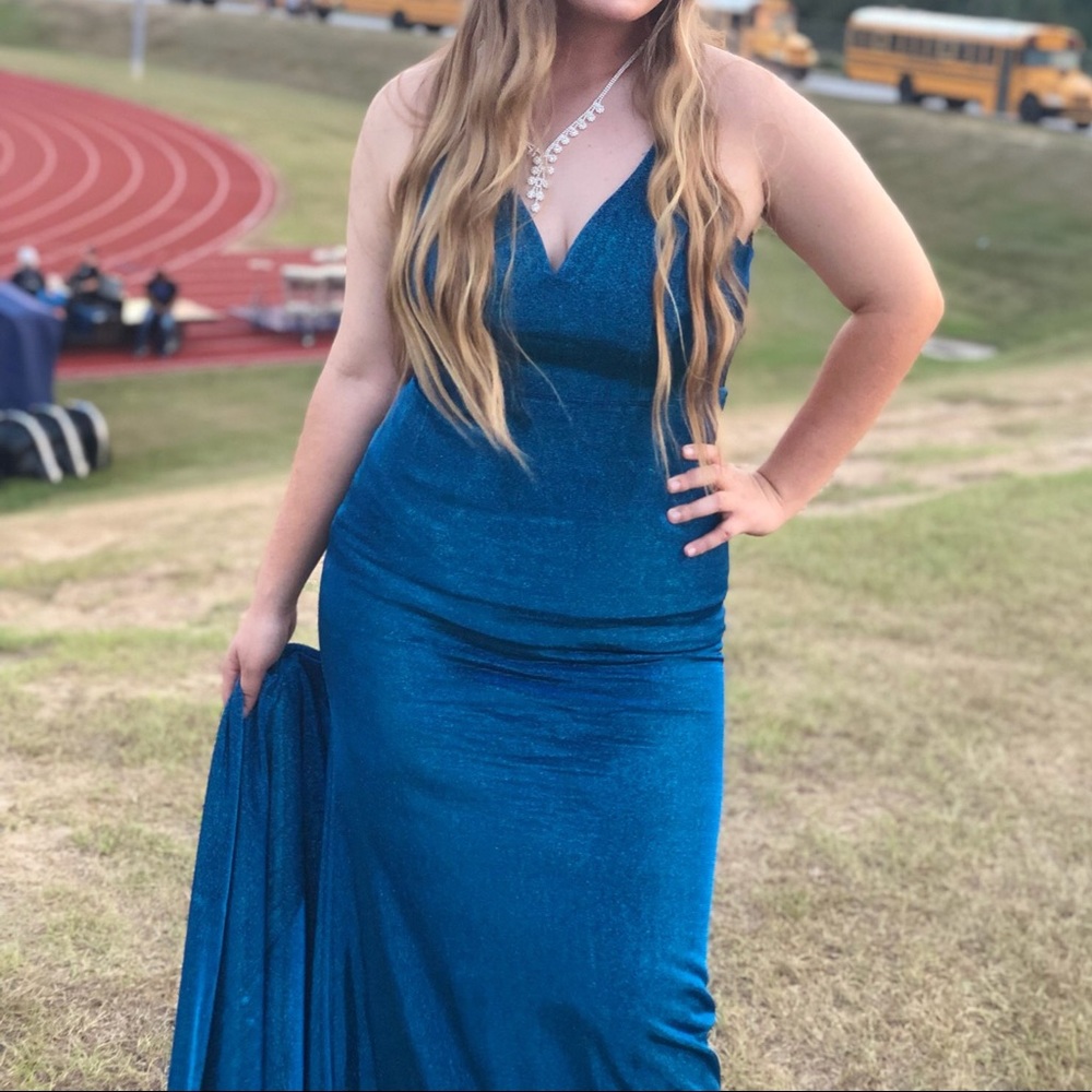 PROM DRESS - Picture 7 of 7